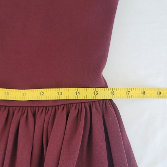 La Femme En Noir Marilyn Swing Dress In Oxblood - Picture 11 of 12